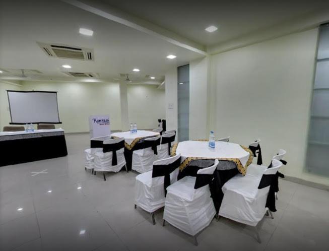 Hotel Mandakini Plaza Kanpur Buitenkant foto
